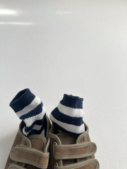 [PRE-ORDER] Minimal Stripe Socks Set