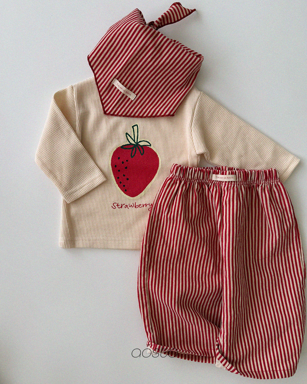 [PRE-ORDER] Strawberry T-Shirts