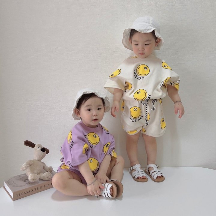 [PRE-ORDER] Nice Smile Top Bottom Set