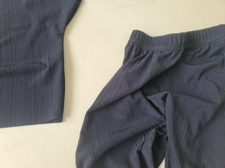 [PRE-ORDER] Cool Pleats Top Bottom Set