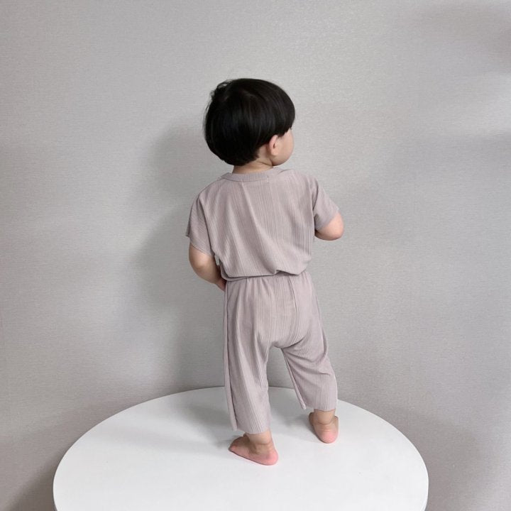 [PRE-ORDER] Cool Pleats Top Bottom Set