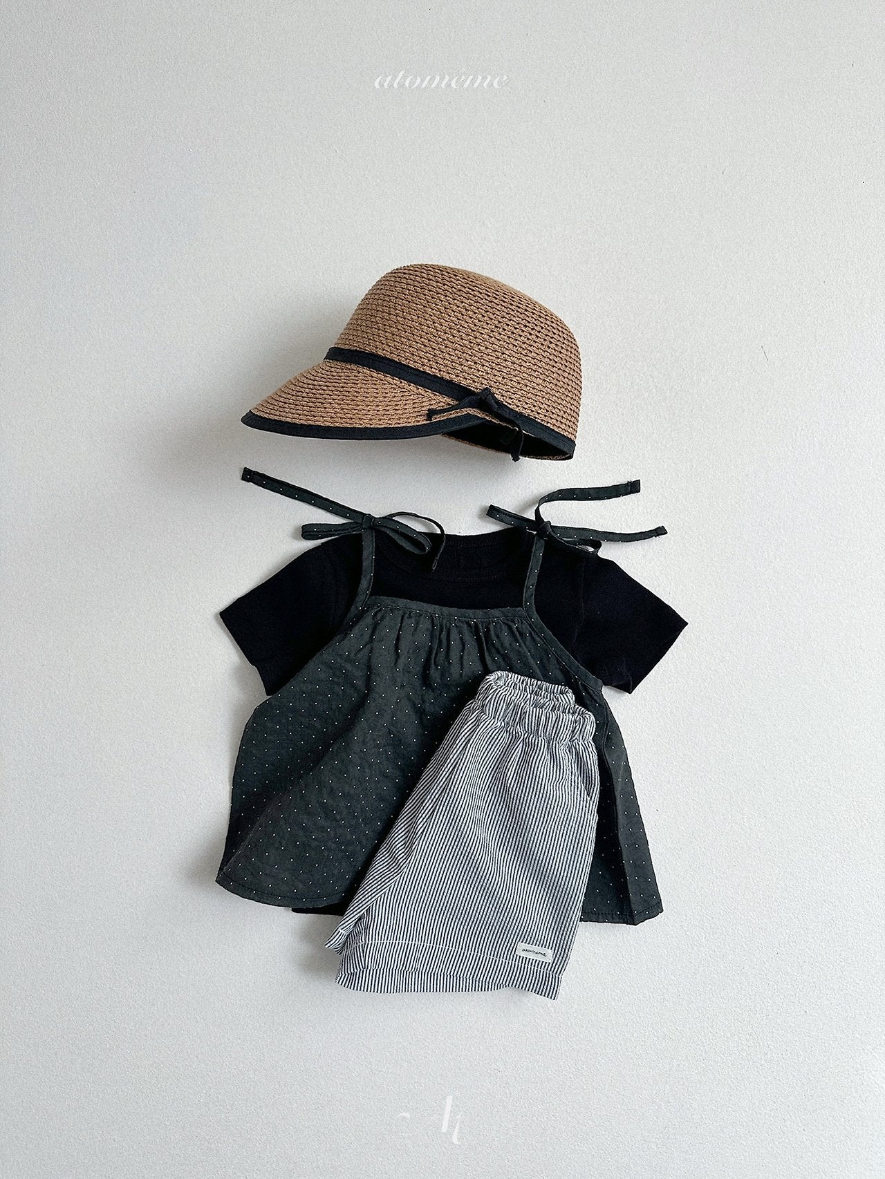 [PRE-ORDER] Cliff Stripe Shorts