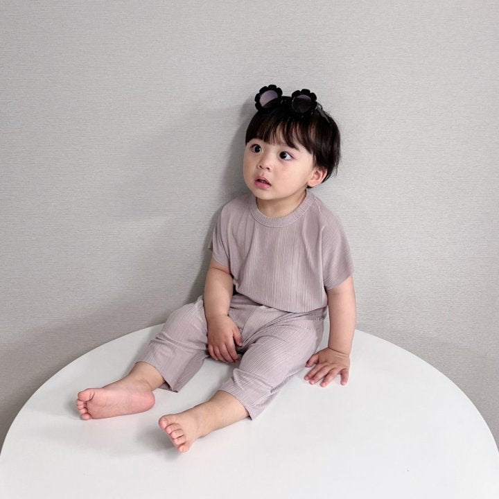 [PRE-ORDER] Cool Pleats Top Bottom Set