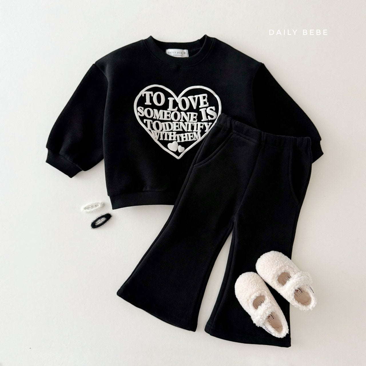 [PRE-ORDER] Heart Top Bottom Set