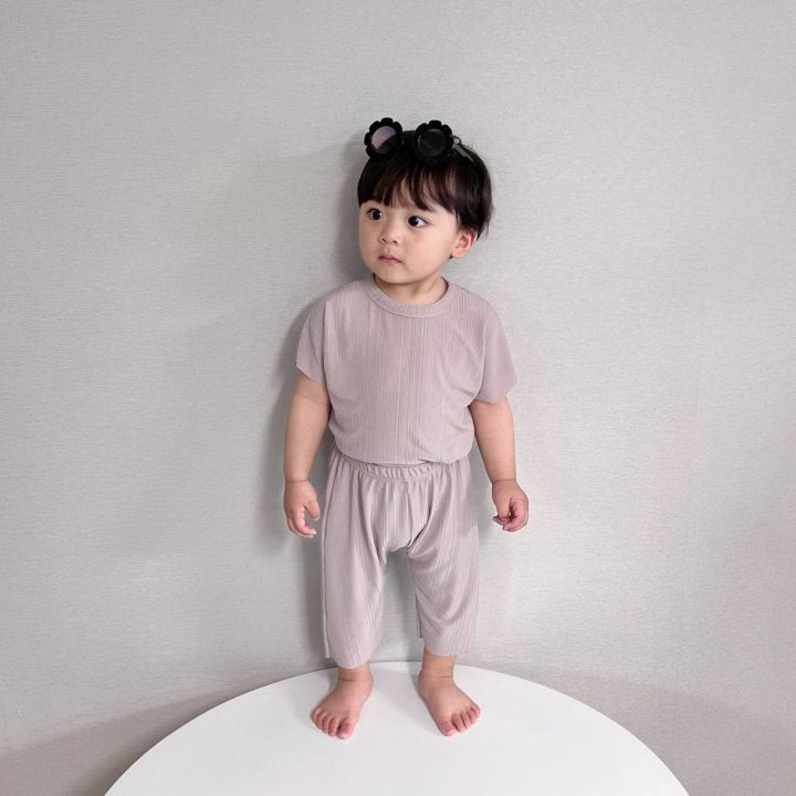 [PRE-ORDER] Cool Pleats Top Bottom Set
