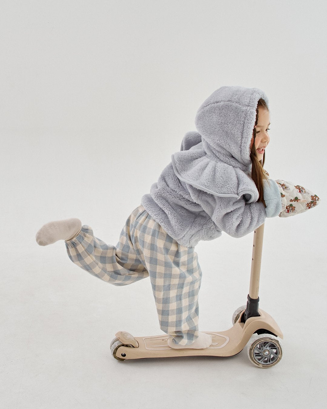 [PRE-ORDER] Friends Kickboard Warmer