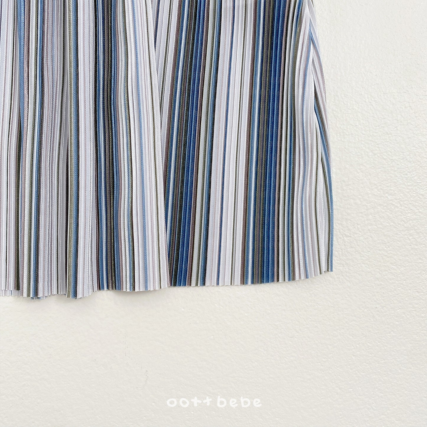 [PRE-ORDER] Twinkle Pleats Dress (Mom Couple)
