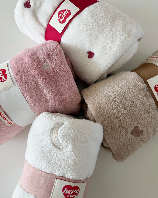 [PRE-ORDER] Cozy Embroidered Microfiber Blanket