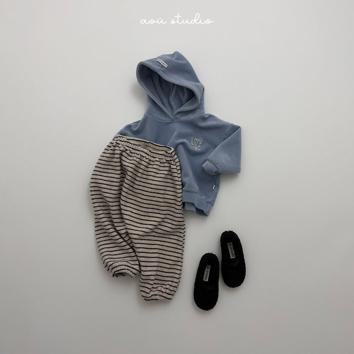 [PRE-ORDER] Beluga Hoodie Sweatshirts