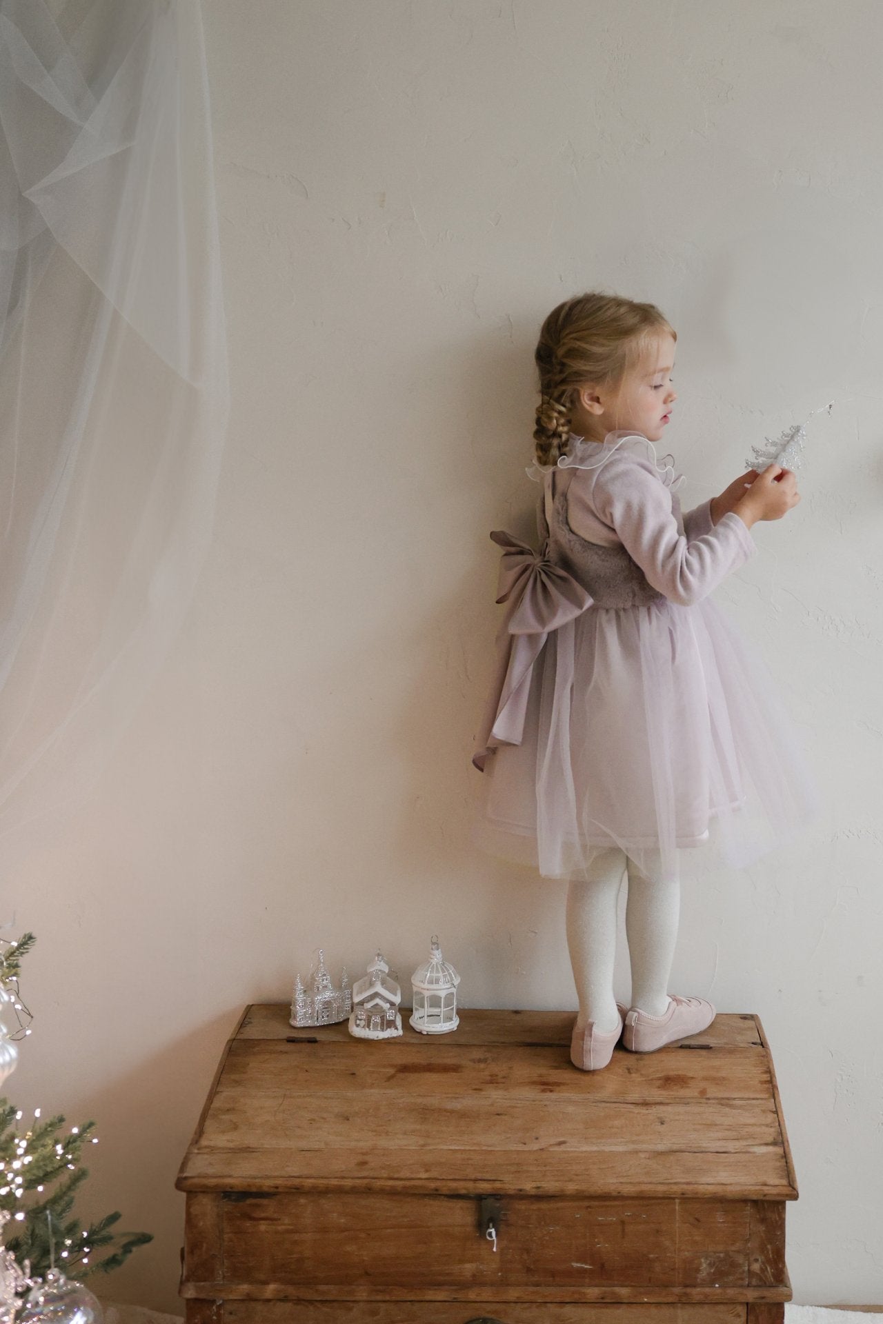 [PRE-ORDER] Evelyn T-Shirts