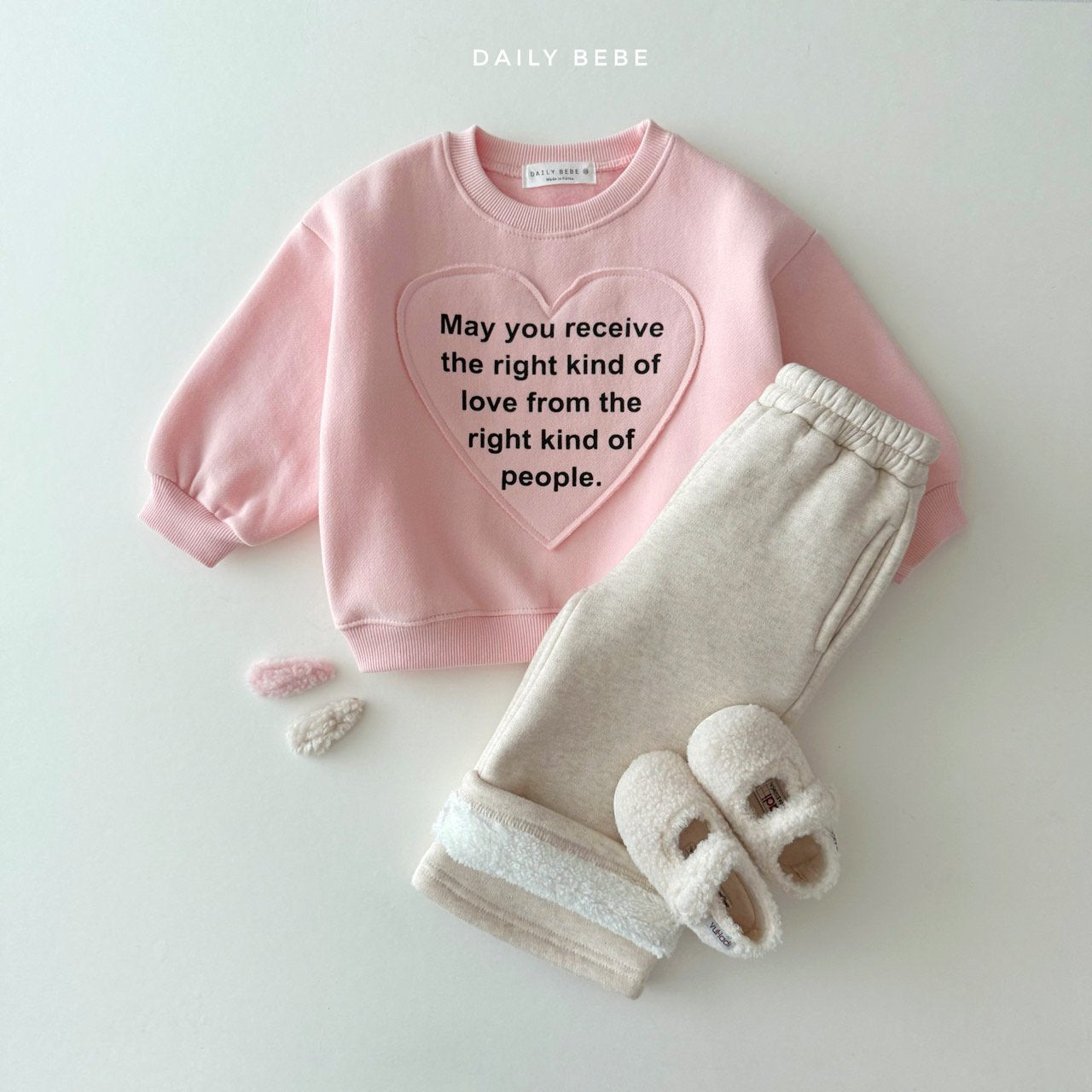 [PRE-ORDER] Heart Patch Sweatshirts