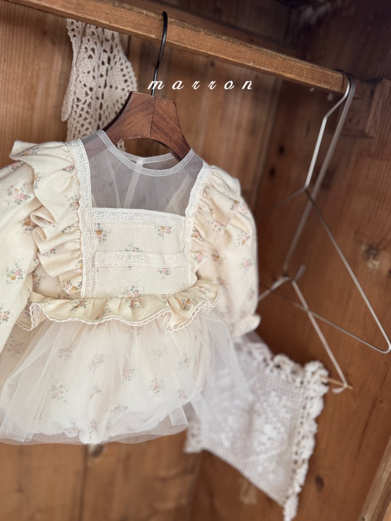 [PRE-ORDER] Elsa Floral Body Suit