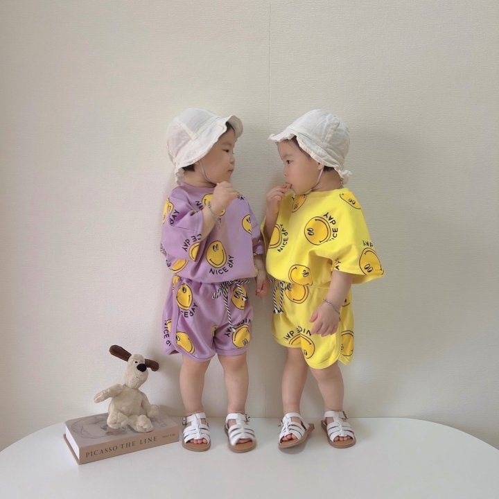 [PRE-ORDER] Nice Smile Top Bottom Set