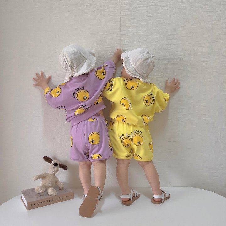 [PRE-ORDER] Nice Smile Top Bottom Set