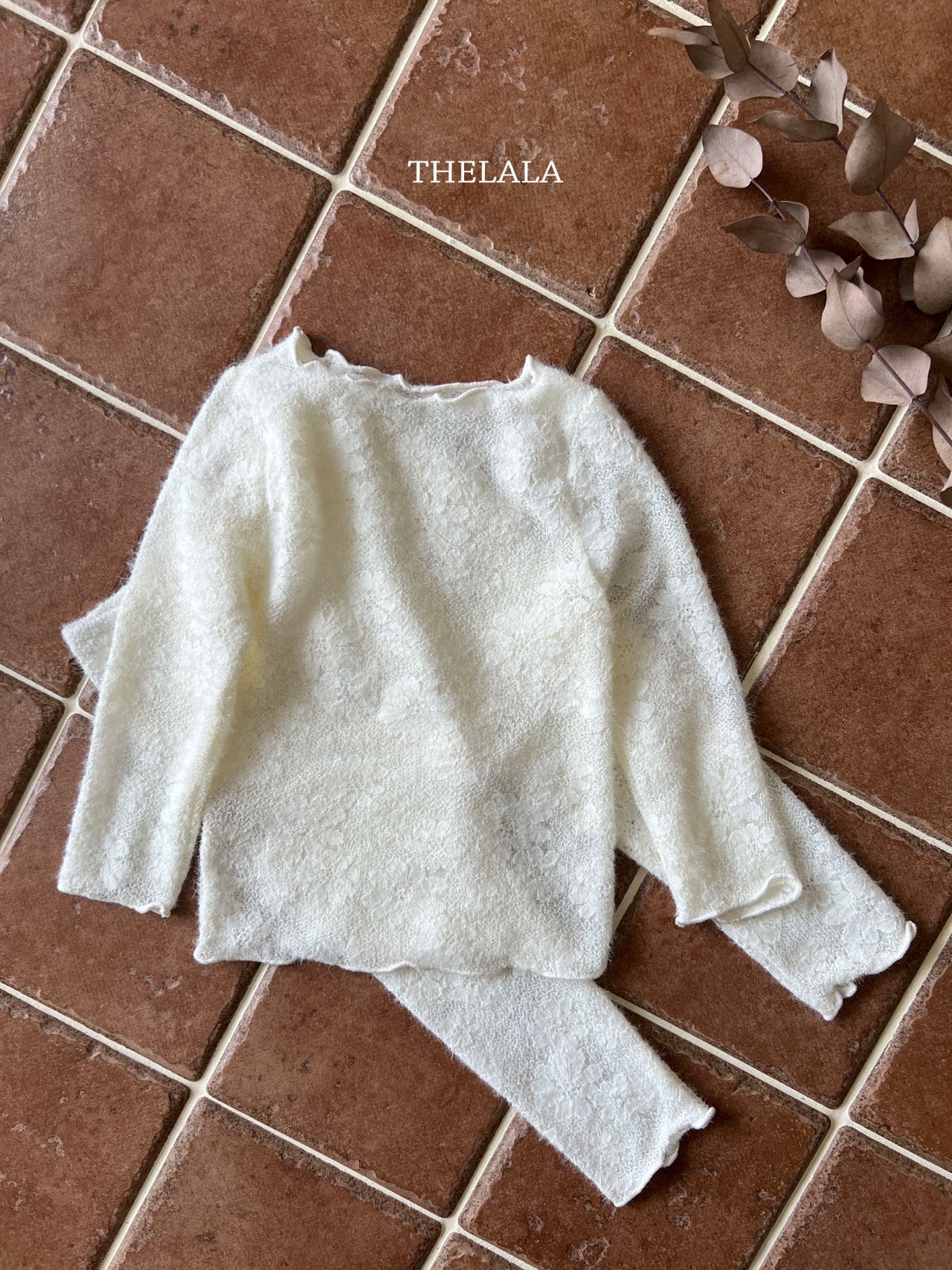 [PRE-ORDER] Lace T-Shirts