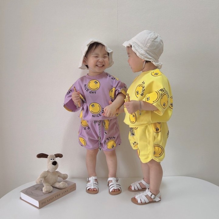 [PRE-ORDER] Nice Smile Top Bottom Set