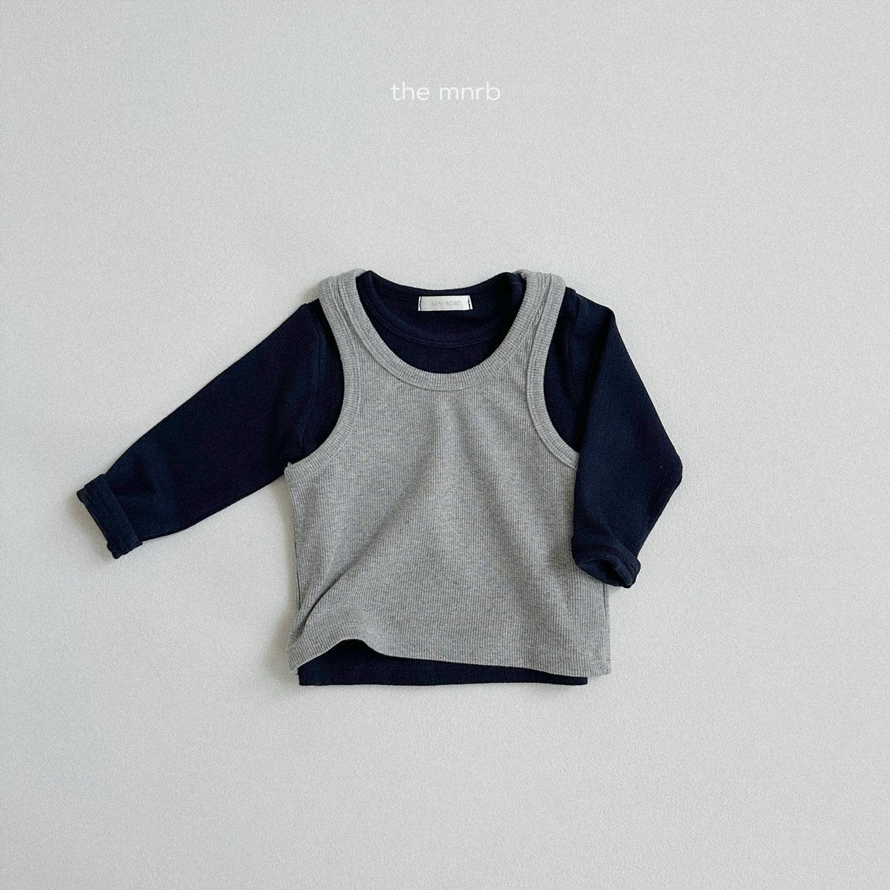 [PRE-ORDER] Eyelet Round T-Shirts