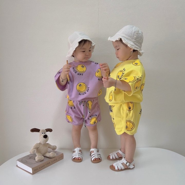 [PRE-ORDER] Nice Smile Top Bottom Set
