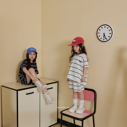 [PRE-ORDER] More Top Bottom Set