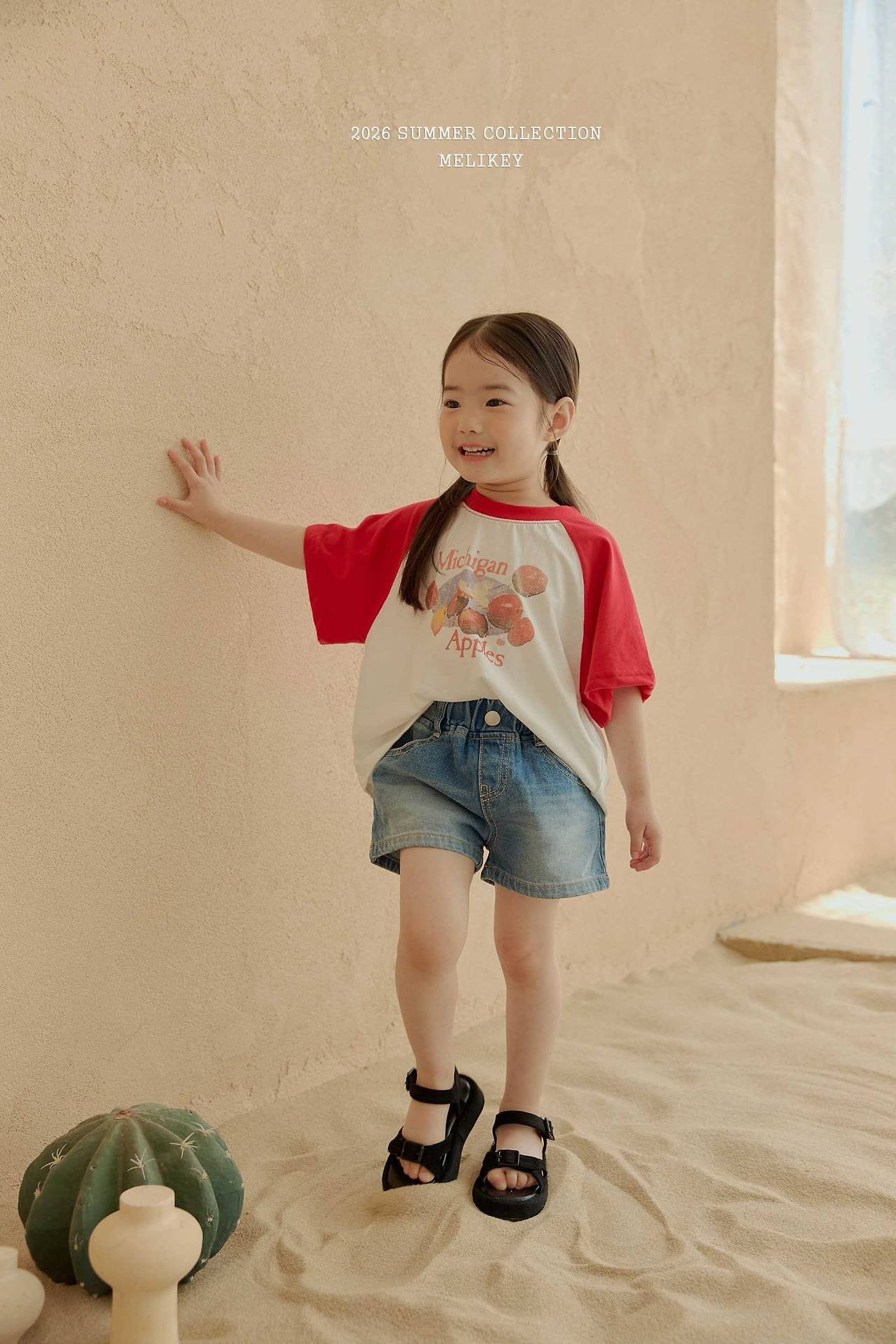 [PRE-ORDER] Apple Raglan T-Shirts