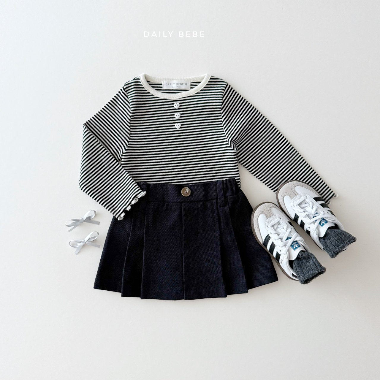 [PRE-ORDER] Stripe Button T-Shirts