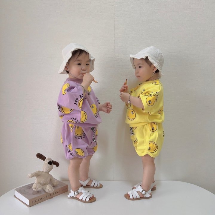 [PRE-ORDER] Nice Smile Top Bottom Set