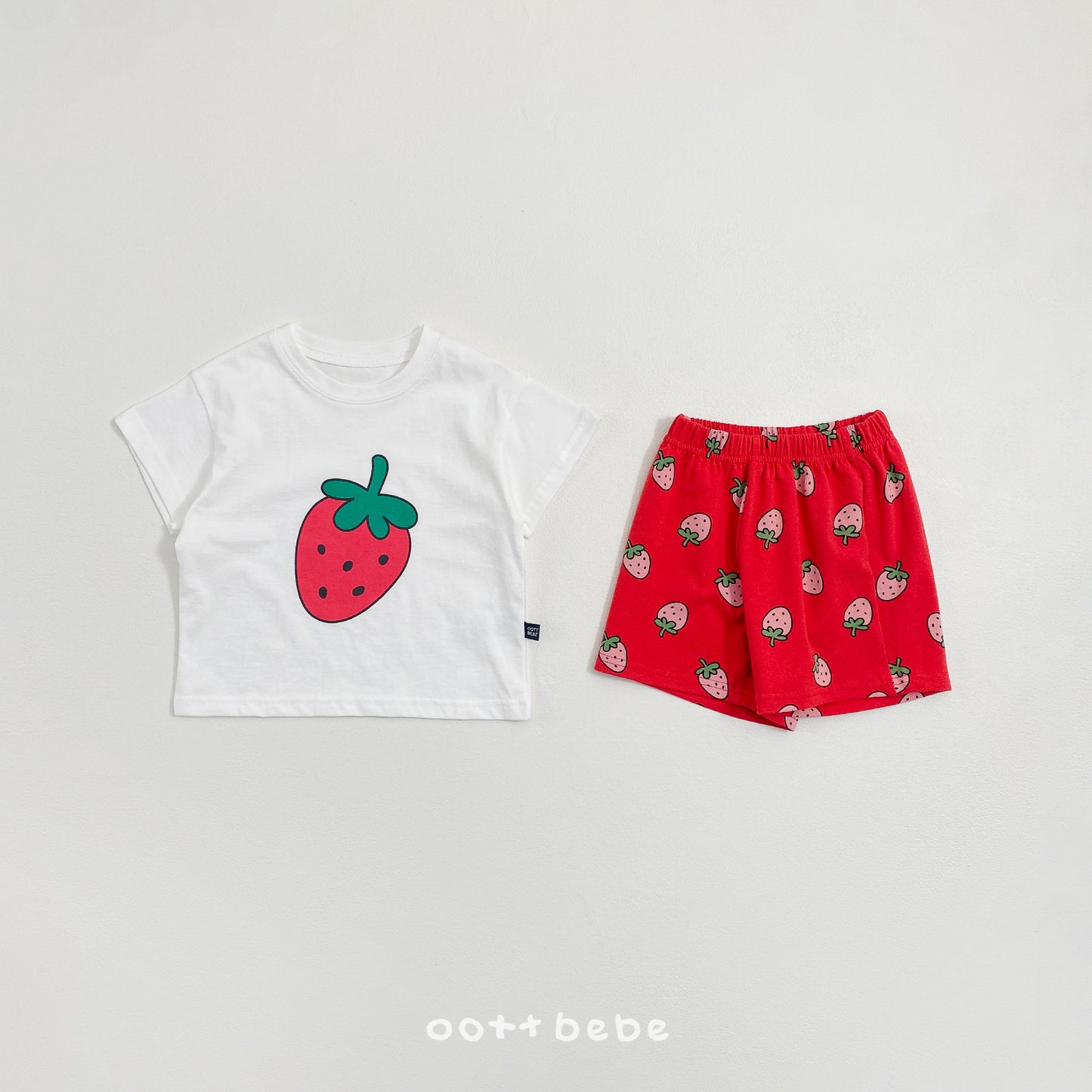 [PRE-ORDER] Happy Friends T-Shirts (Mom&Dad Couple)