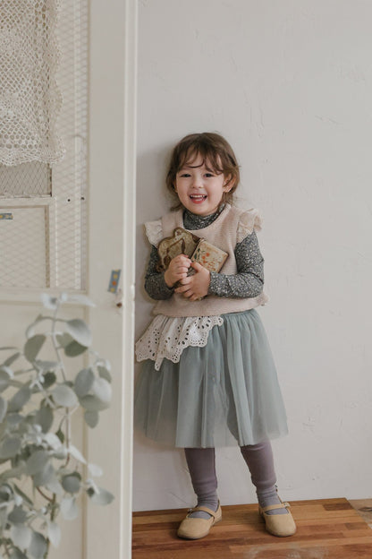 [PRE-ORDER] Madeleine T-Shirts