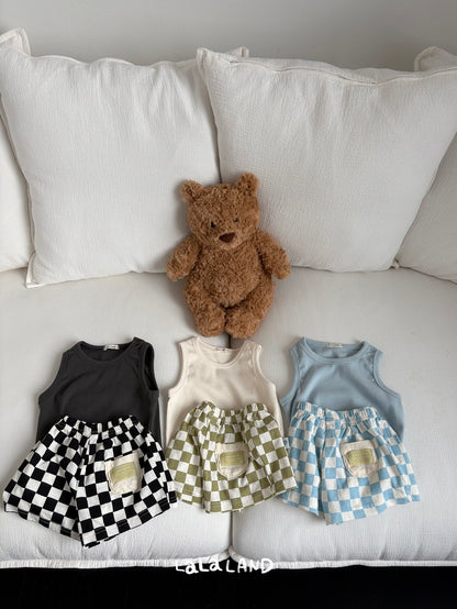 [PRE-ORDER] Checker Board Baby Shorts