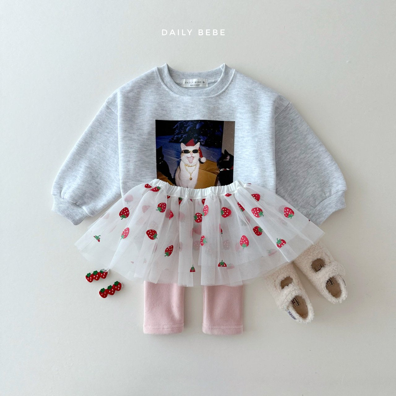 [PRE-ORDER] Santa Cat Sweatshirts (Mom Couple)
