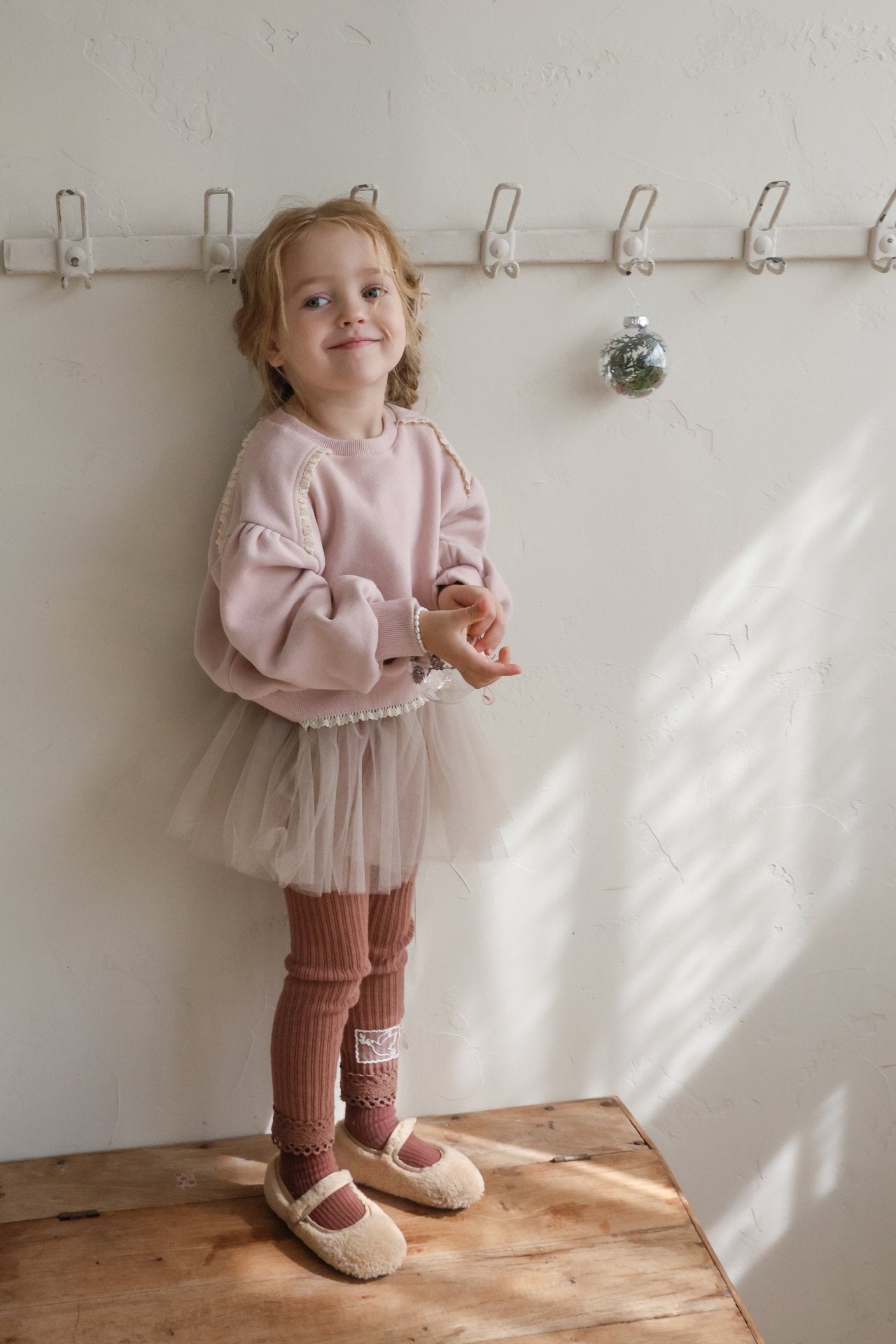 [PRE-ORDER] Rose Sweatshirts