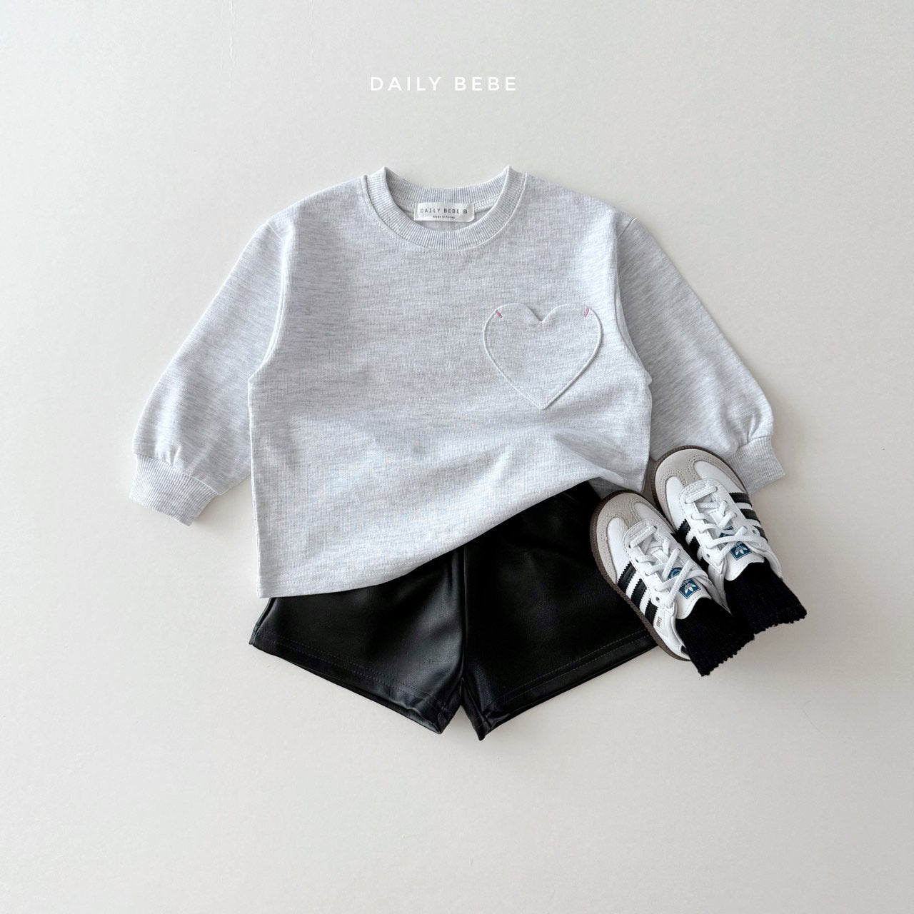 [PRE-ORDER] Heart Pocket T-Shirts