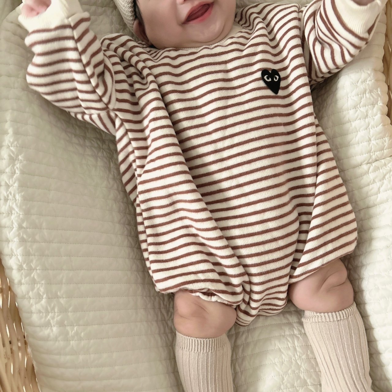 [PRE-ORDER] Cozy Heart Body Suit