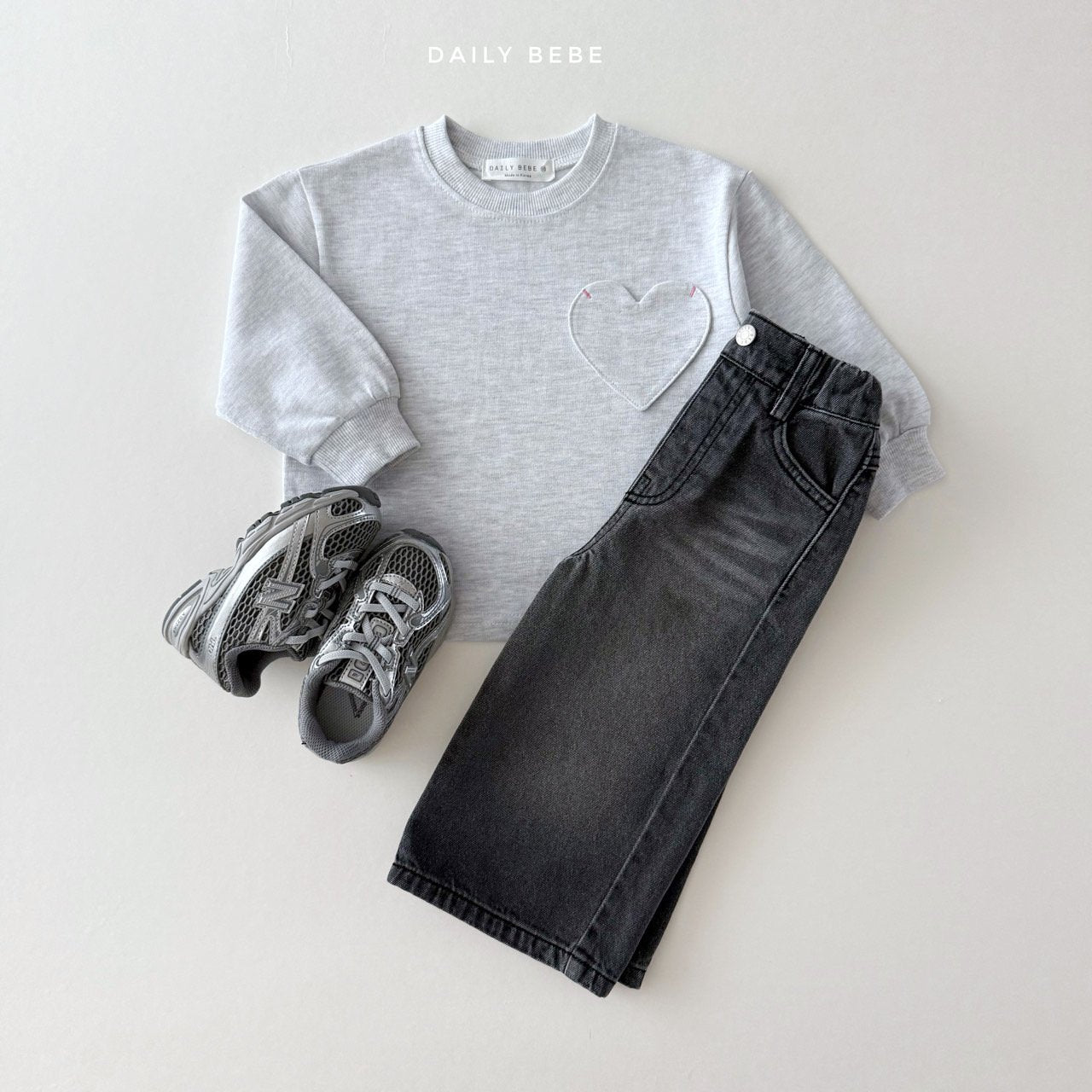 [PRE-ORDER] Heart Pocket T-Shirts