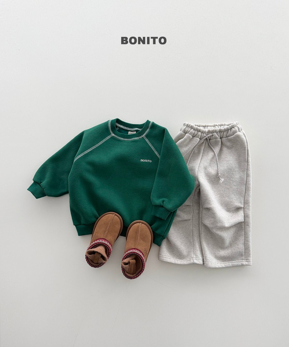 [PRE-ORDER] Knee Tuck Pants