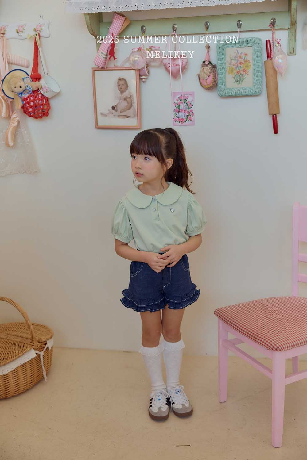 [PRE-ORDER] Heart Label Collar T-Shirts