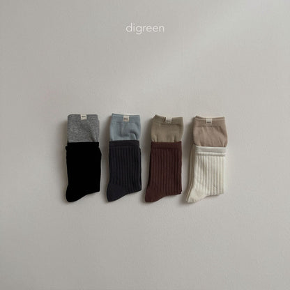 Layered Socks Set