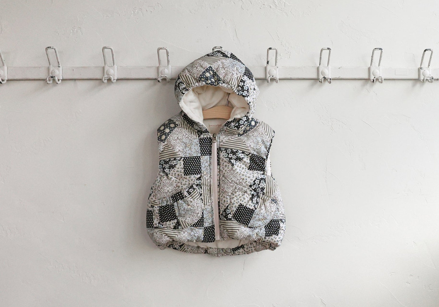 [PRE-ORDER] Pico Hoodie Vest