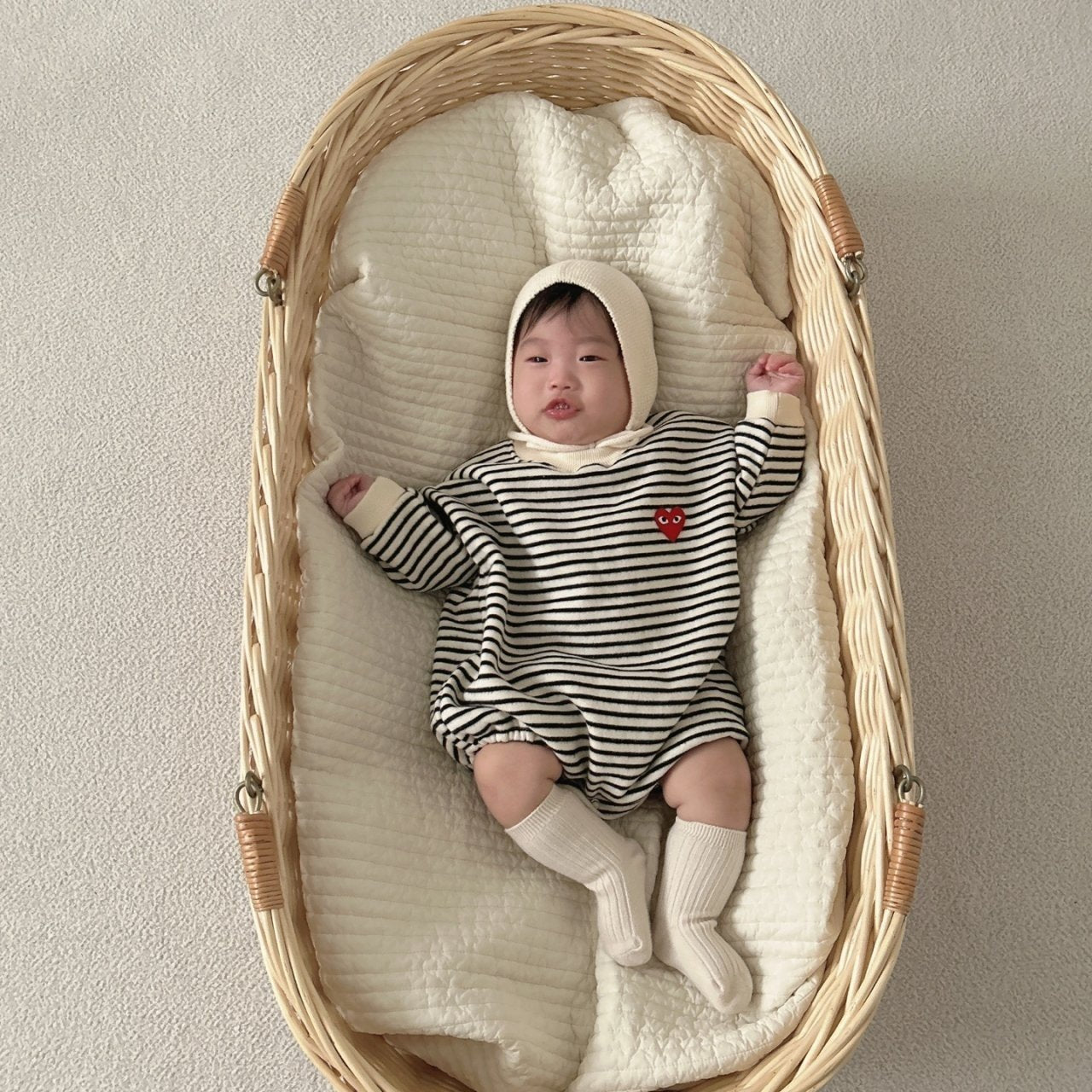 [PRE-ORDER] Cozy Heart Body Suit