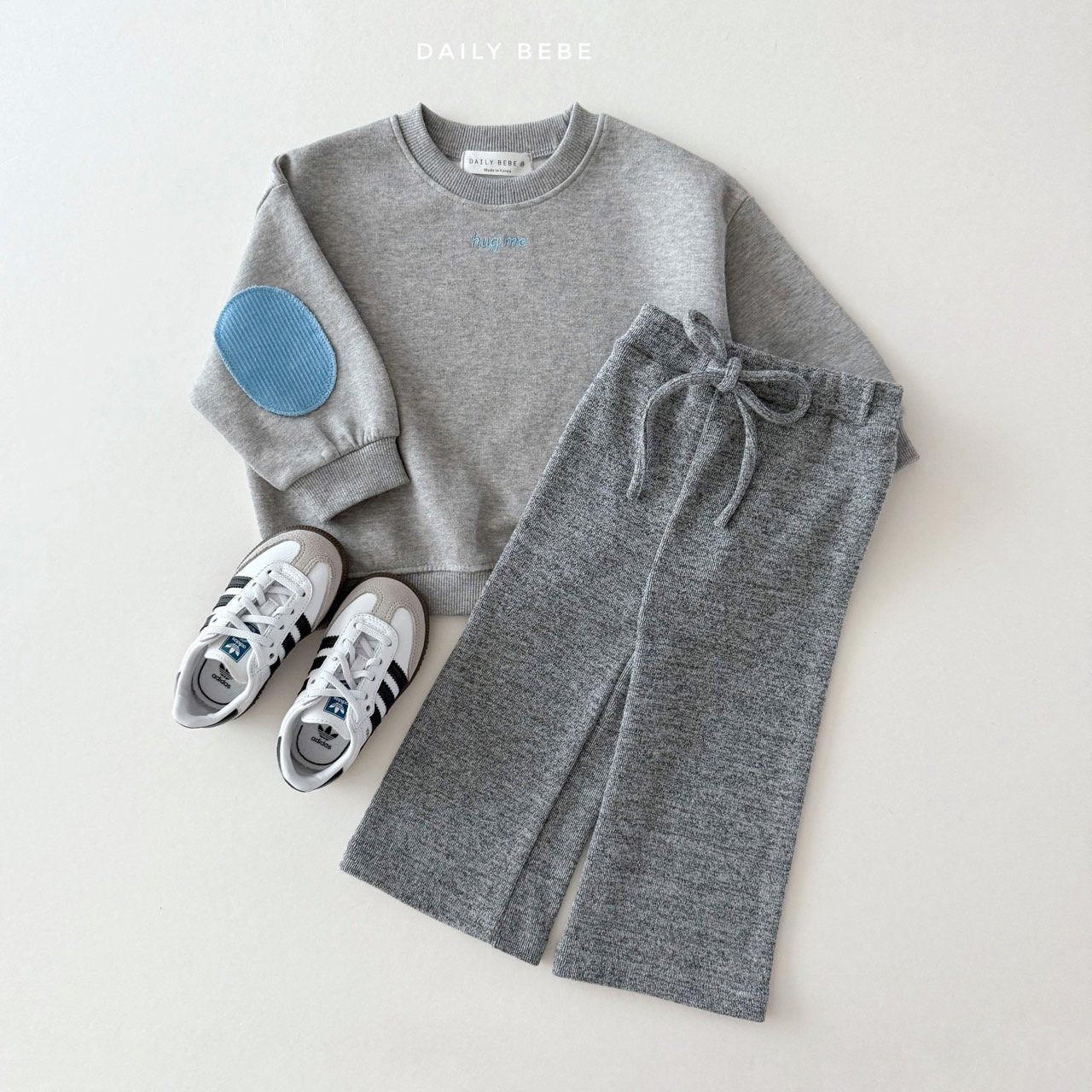 [PRE-ORDER] Hug Me Sweatshirts
