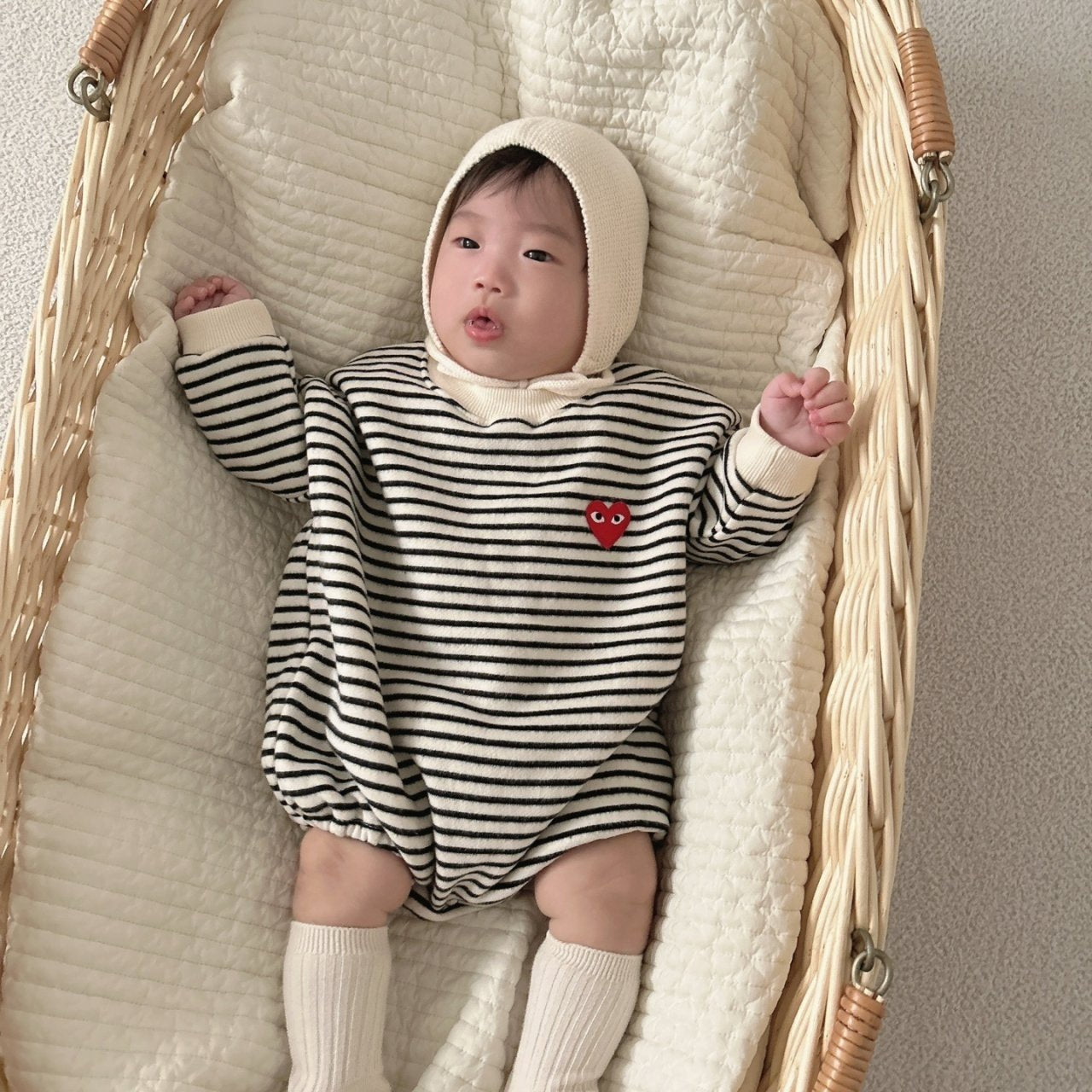 [PRE-ORDER] Cozy Heart Body Suit