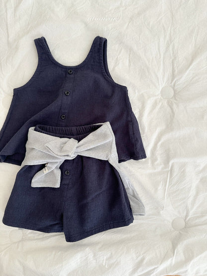 [PRE-ORDER] Ritz Sleeveless Blouse
