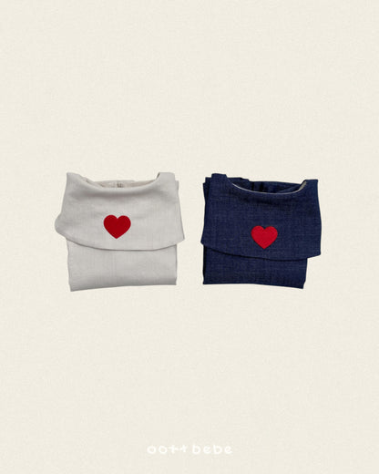 [PRE-ORDER] Heart Denim Collar Blouse