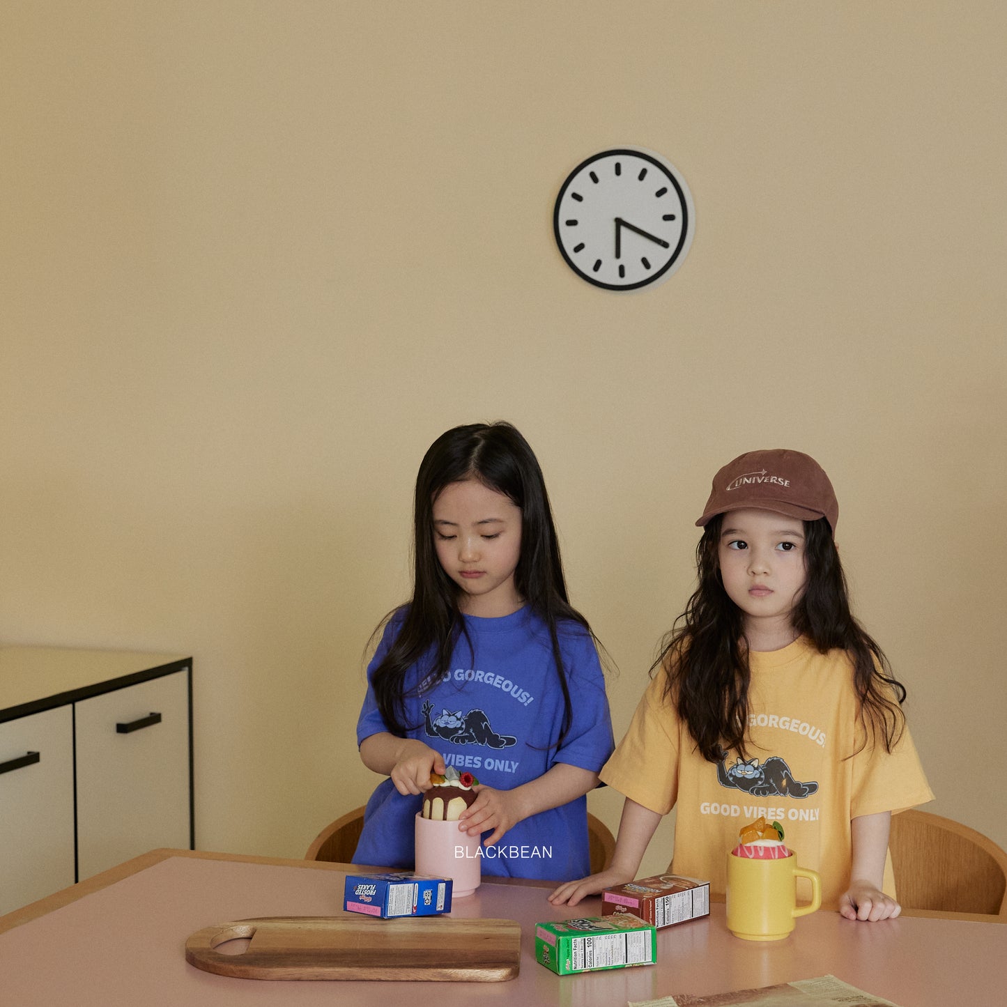 [PRE-ORDER] Hello T-Shirts