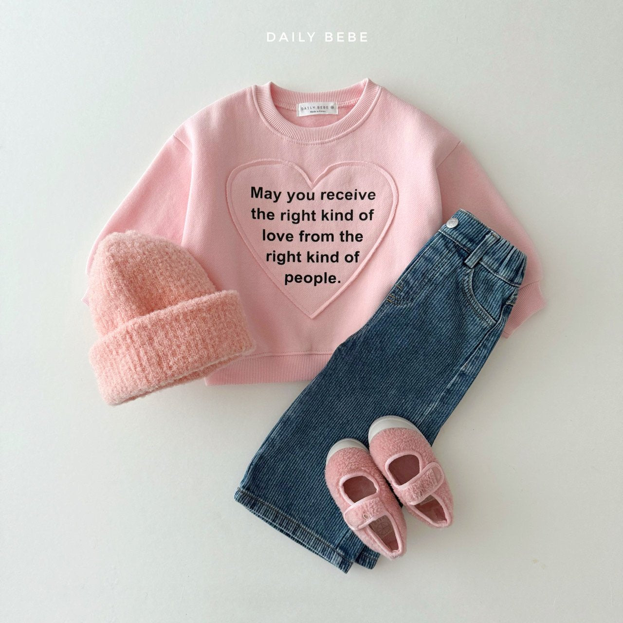 [PRE-ORDER] Heart Patch Sweatshirts