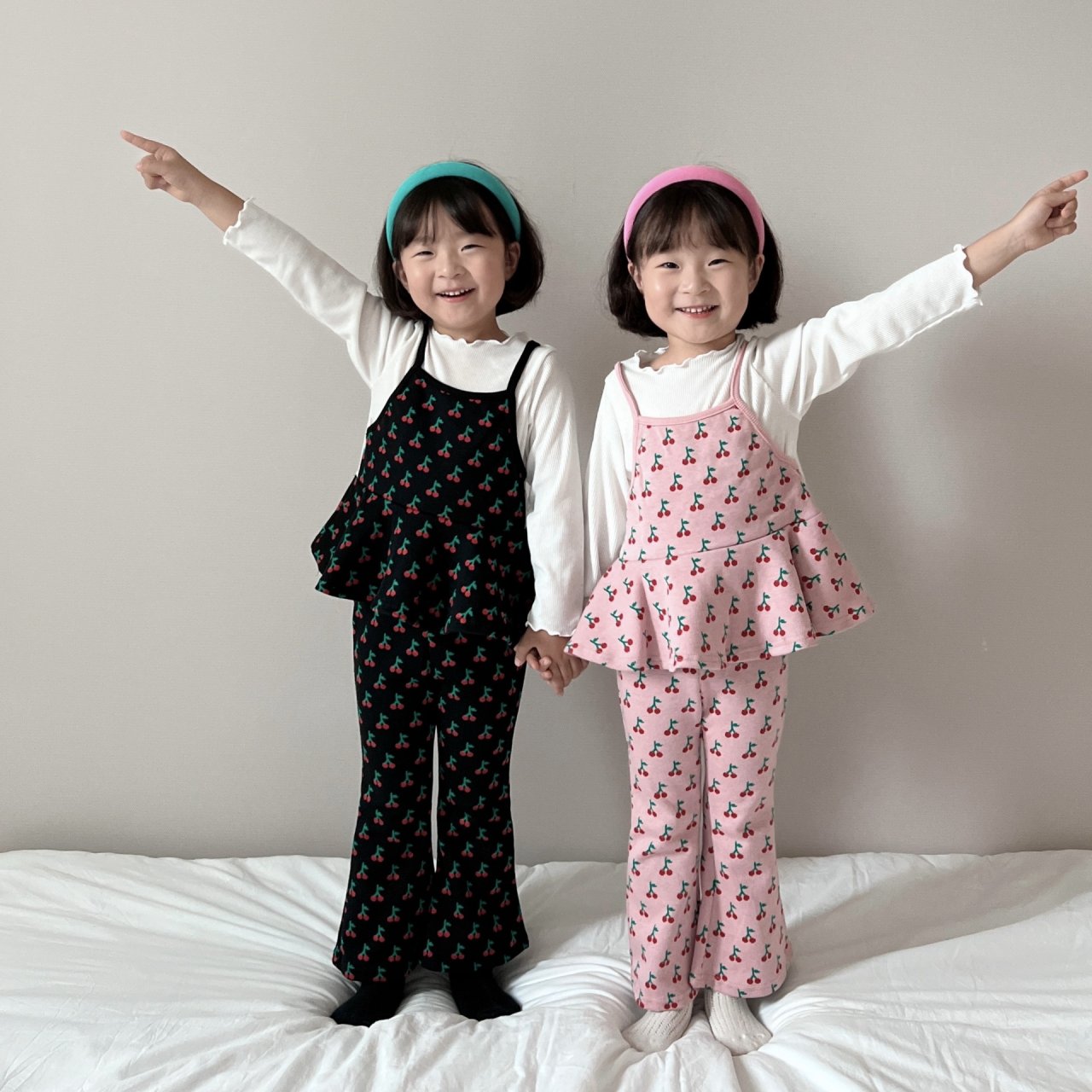 [PRE-ORDER] Cherry Ribbon Top Boot-Cut Set