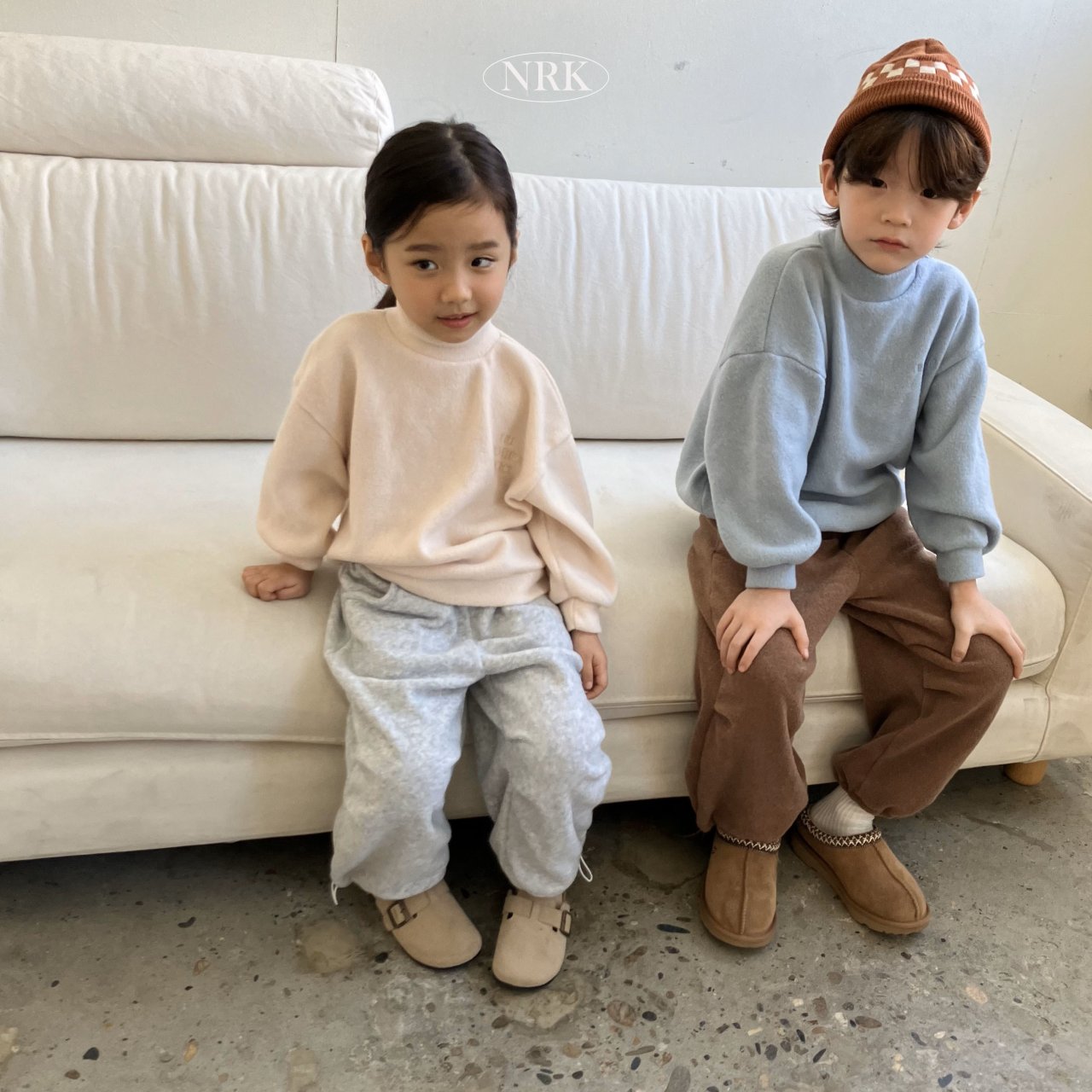 [PRE-ORDER] Turtleneck Sweatshirts