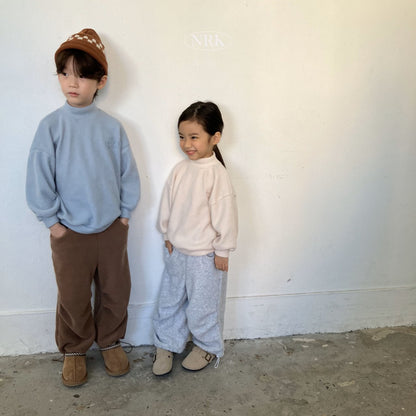 [PRE-ORDER] Turtleneck Sweatshirts