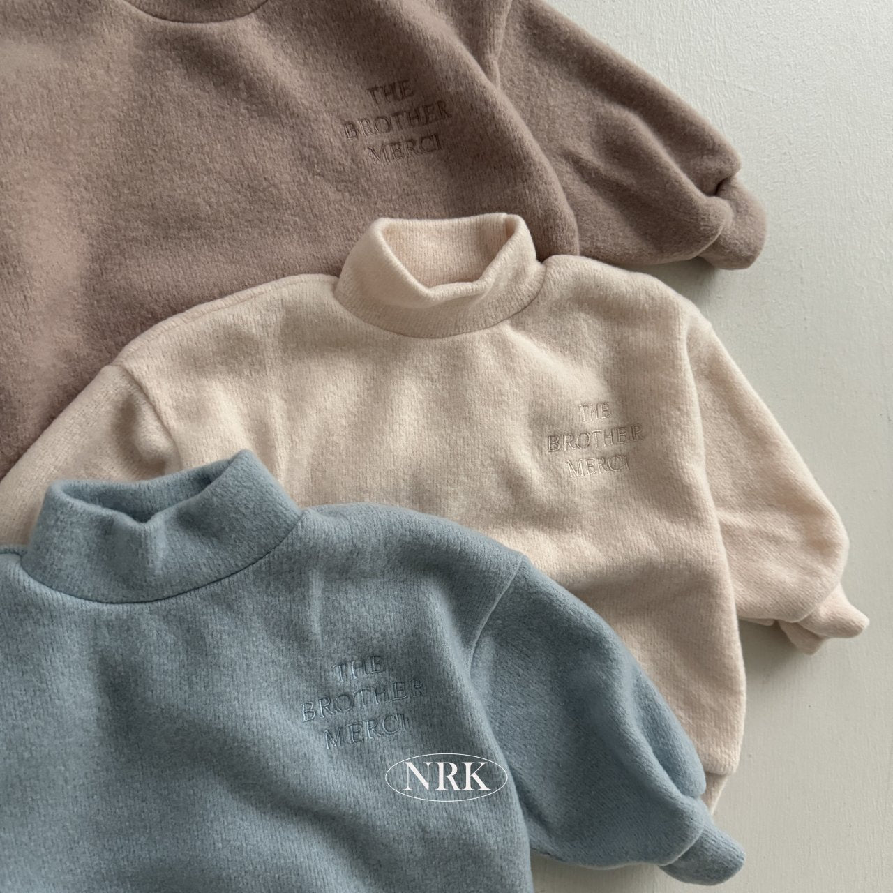 [PRE-ORDER] Turtleneck Sweatshirts