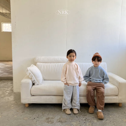 [PRE-ORDER] Turtleneck Sweatshirts